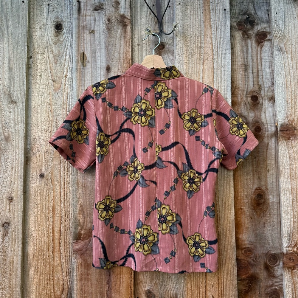 Vintage Mauve And Yellow Floral Button-Up Blouse 🌿 - Picture 5 of 8